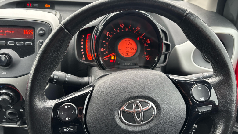 Toyota Aygo 1.0 VVT-i X-Play 5dr Petrol Hatchback